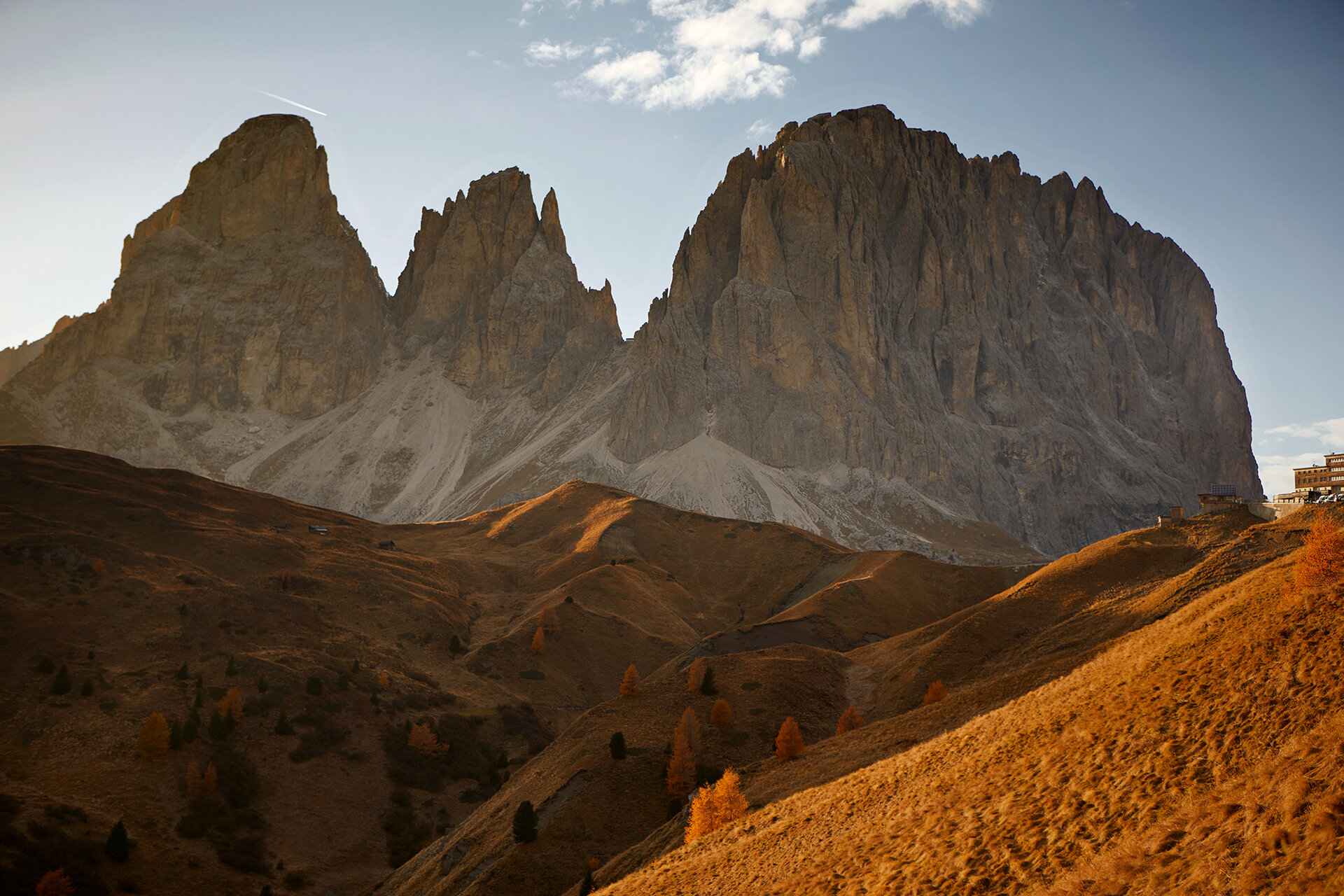 Paesaggio autunnale del Sassolungo dal Passo Sella in Val di Fassa | © Coolpixel - Archivio Immagini APT Val di Fassa