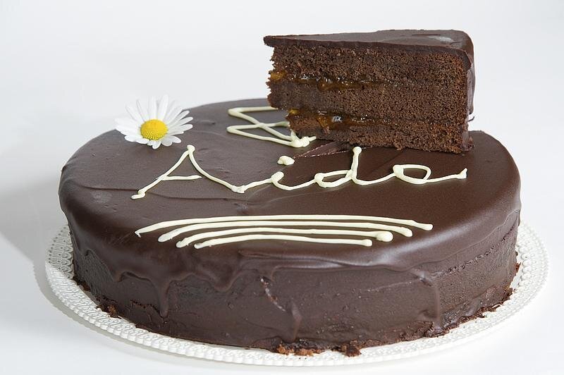 Sacher 001